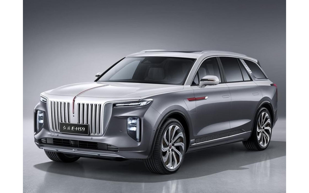Luxus ako Rolls Royce v podobe Hongqi E-HS9 už v predaji